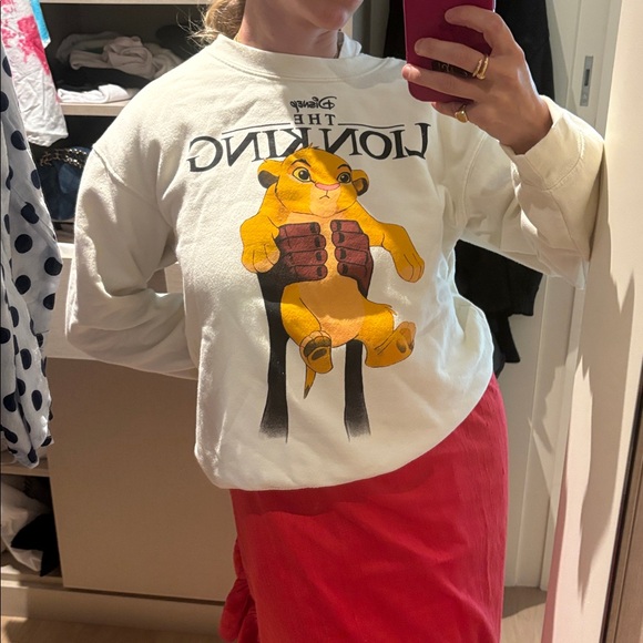 Vintage Lion King Sweatshirt - Picture 5 of 5
